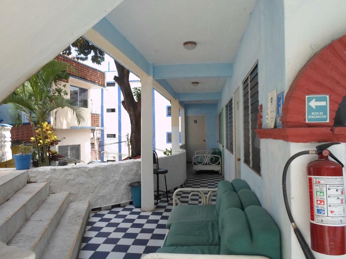 Casa De Huespedes Santa Fe Acapulco Hotell Exteriör bild